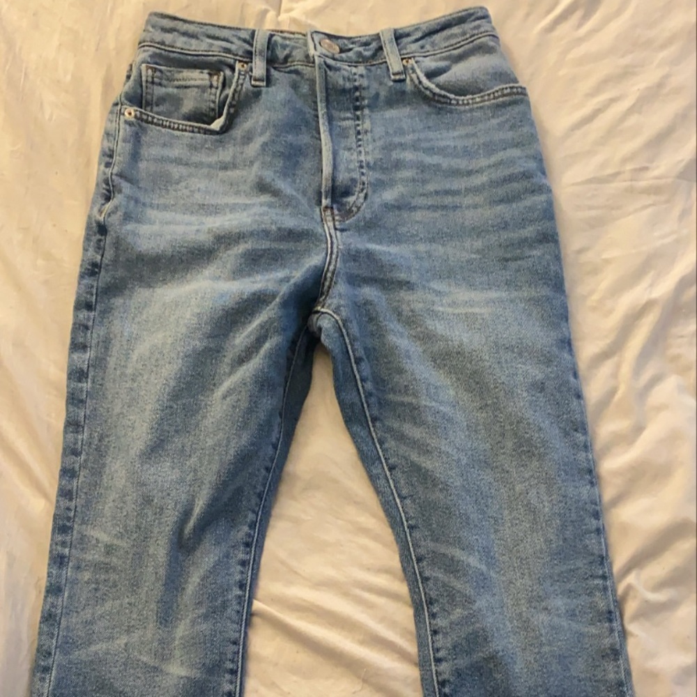 High Rise Mom Jean